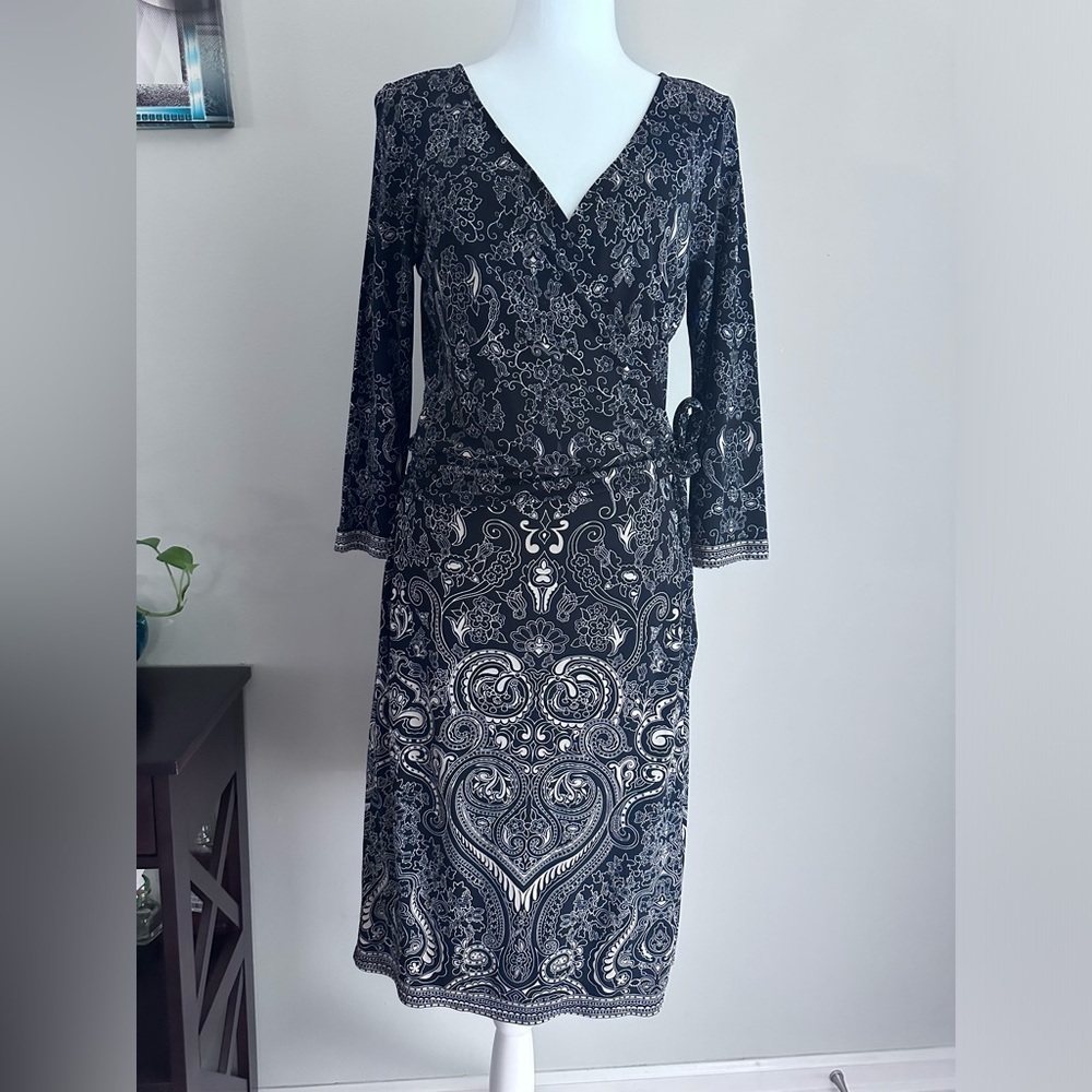 Ann Taylor Petite Bohemian Dress Size 8 P Black Paisley Jersey Wrap Long Sleeve